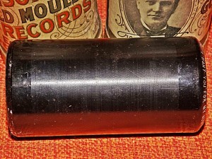 Cilindro com sulcos do Edison Gold Moulded Record - CEMIP